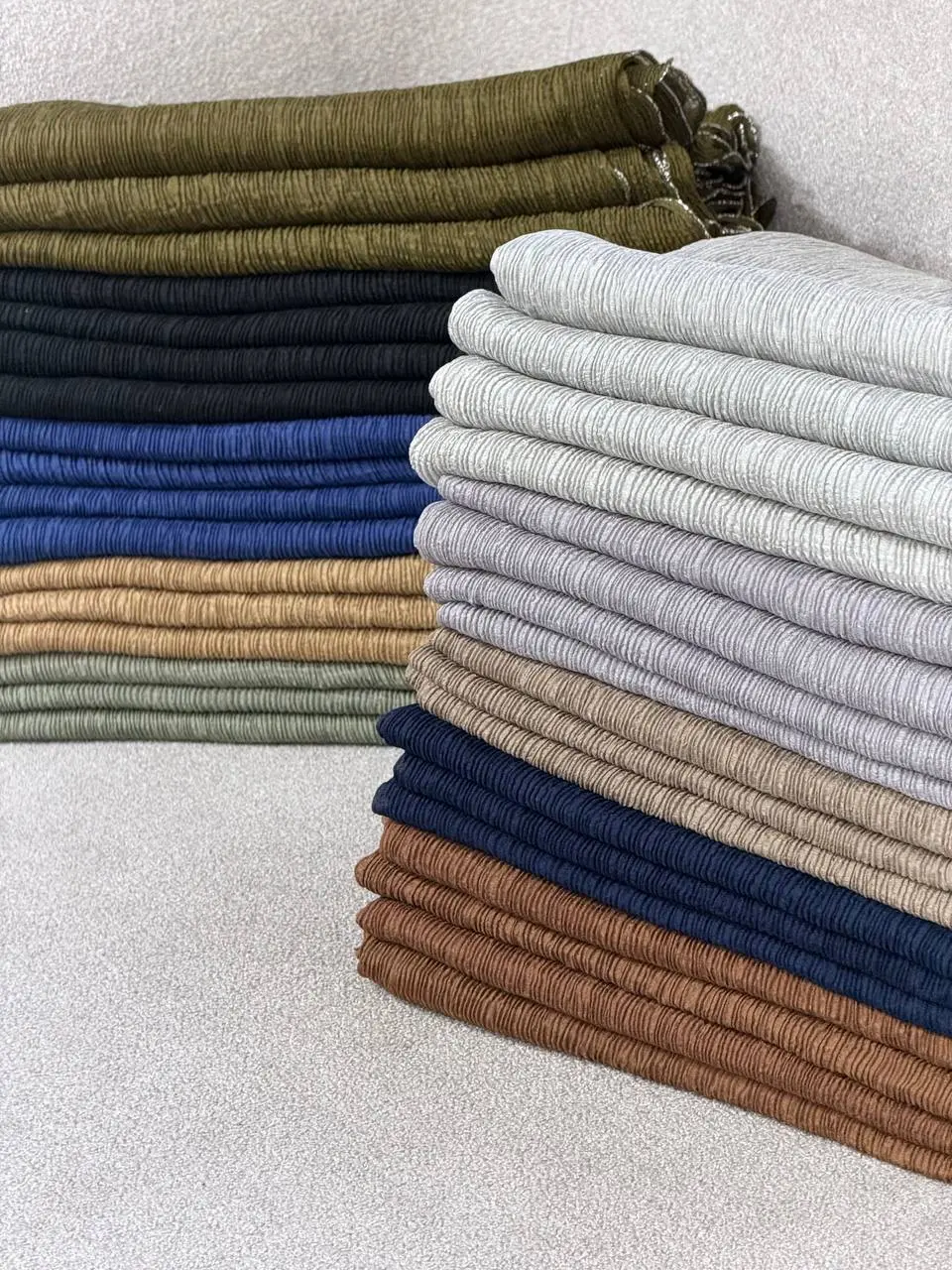 شال حاشیه دار پرنیا